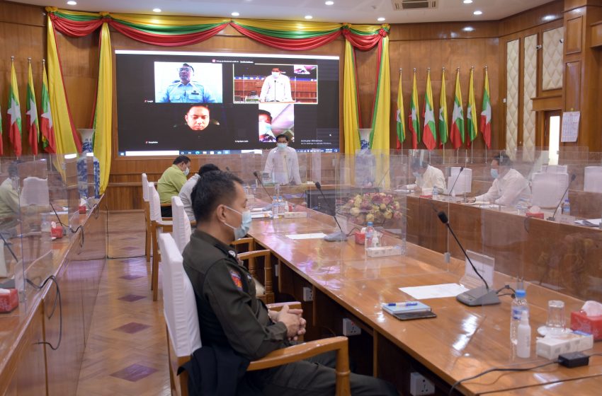  ကချင်ပြည်နယ်ဝန်ကြီးချုပ် မြန်မာ-တရုတ်ကုန်စည်စီးဆင်းမှုလုပ်ငန်းများ ဥပဒေနှင့်အညီ စည်းကမ်းတကျ ဆောင်ရွက်နိုင်ရေး ကော်မတီအဖွဲ့ဝင်များနှင့် ညှိနှိုင်းဆွေးနွေး