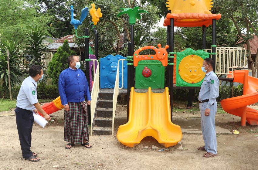  ကချင်ပြည်နယ်သယံဇာတရေးရာဝန်ကြီး ဝိုင်းမော်မြို့ ပန်းခြံတိုးချဲ့တည်ဆောက်နိုင်ရေးနှင့် စည်ပင်သာယာရေးလုပ်ငန်းများ ကွင်းဆင်းကြည့်ရှုစစ်ဆေး