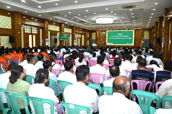ကချင်ပြည်နယ်ဝန်ကြီးချုပ် ပြည်နယ်ဘေးအန္တရာယ်ဆိုင်ရာစီမံခန့်ခွဲမှုအဖွဲ့က ပြည်နယ်/ ခရိုင်/ မြို့နယ် အရာထမ်း/အမှုထမ်းဝန်ထမ်းများနှင့် လူမှုရေးအသင်းအဖွဲ့များအား သဘာဝဘေးအန္တရာယ်ဆိုင်ရာ အသိပေးဟောပြောပွဲသို့ တက်ရောက်